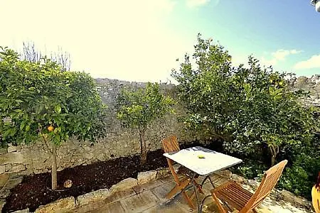 Vakantiehuis Sleeps 6 Pool